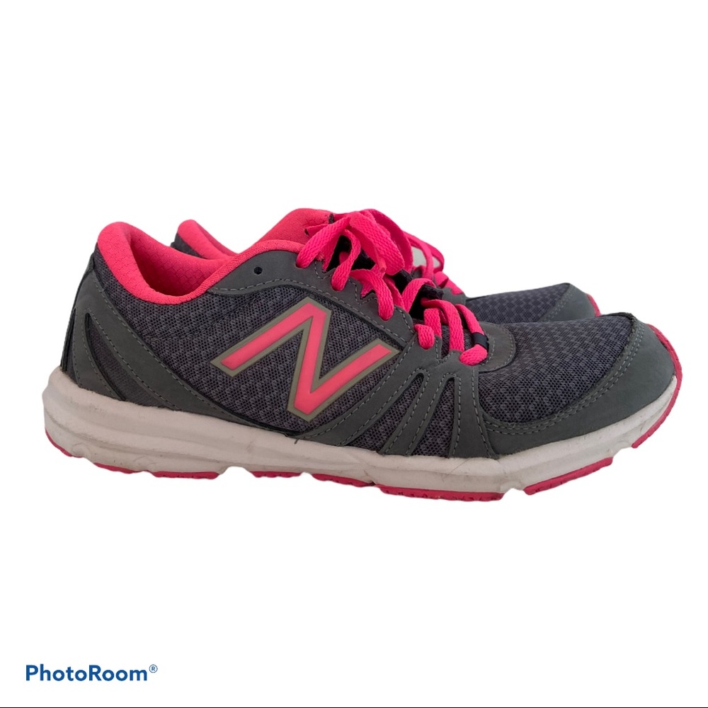 New Balance 577 Gray and Pink Shoes Size 7